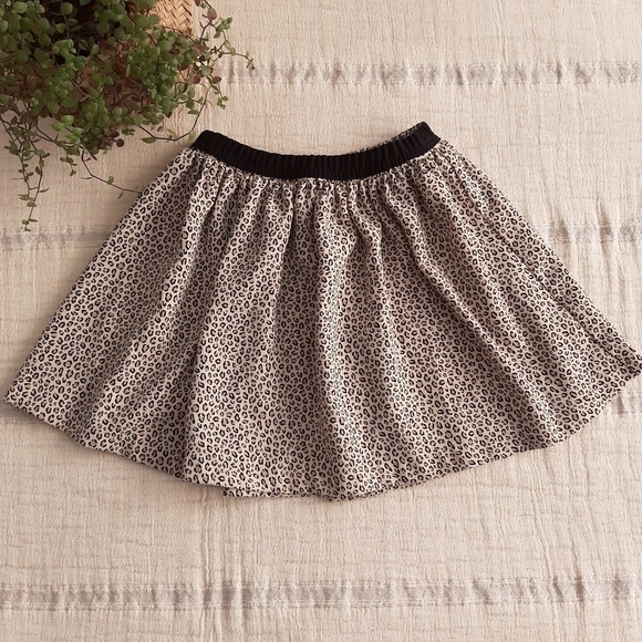 𝅺Gymboree Cheetah Print skirt size 5 - Picture 1 of 5